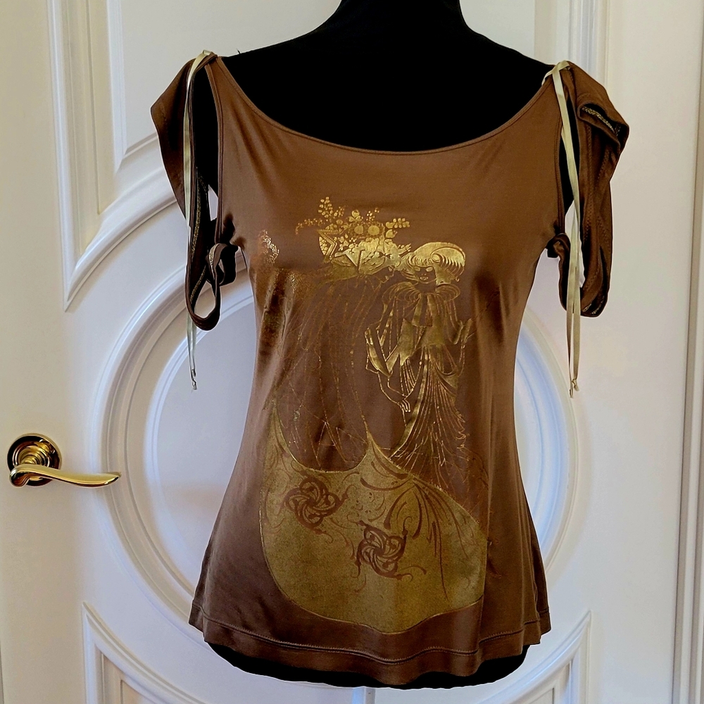 Elegant Brown Graphic Women's Top